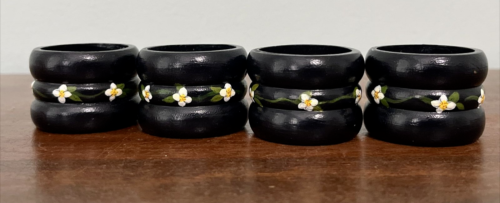 Set of 4 Black Wooden Painted Flowers Green Leaves Napkin Ring Holders - Picture 1 of 6
