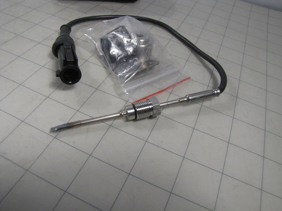 Sensor de temperatura de gases de escape Napa Echlin 2-31047 para Ford F-350 250 450 NUEVO Foto 2 de 3