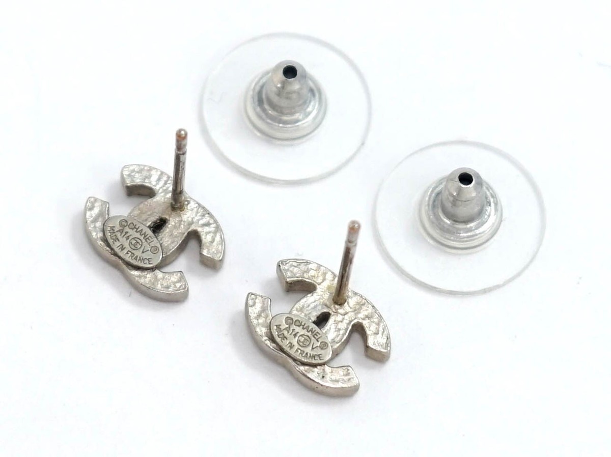 CHANEL CC Logos Rhinestone Stud Earrings Silver Tone 07P CHANEL CC Logos Rhinestone Stud Earrings Silver Tone 07P