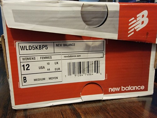 Women's New Balance Low Top Lace Up Baseball Shoes Mint Green, Size 12 - Picture 9 of 9