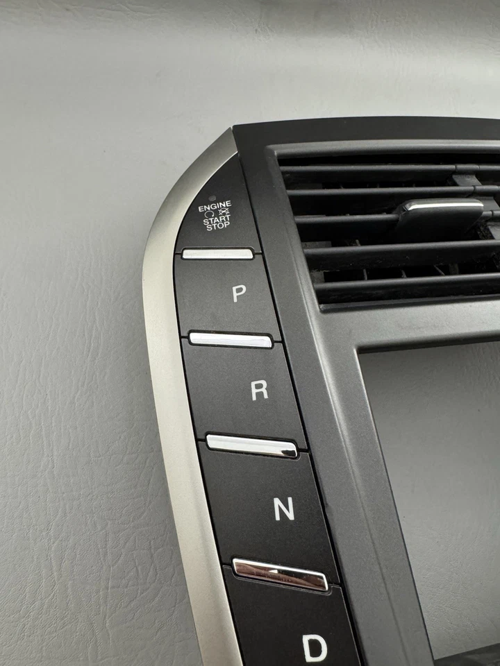 Lincoln MKC 2017-2019 audio radio control de clima bisel GJ7T-18D699-LG fabricante original Foto 2 de 4