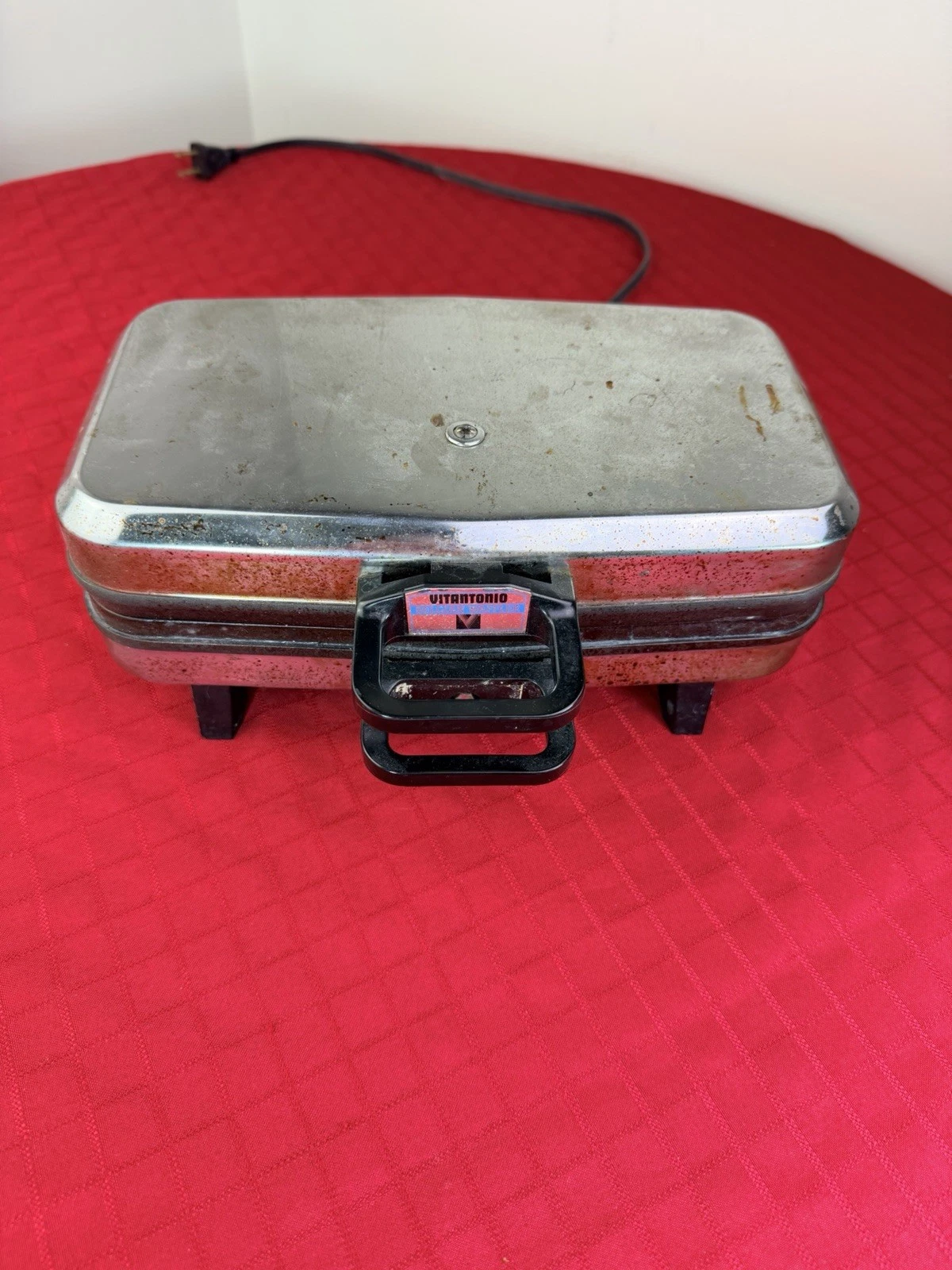 Vtg Vitantonio Model 300 Belgian Waffler Chrome Electric Waffle Maker
Opens in a new window or tab
