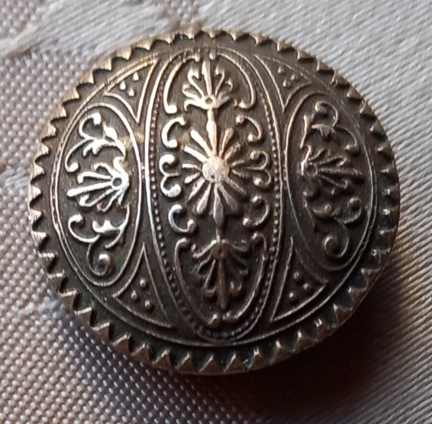 Bouton Ancien En Galet De Matière Naturelle - Diamètre 3,9 Cm - Occasion - Sans Marque