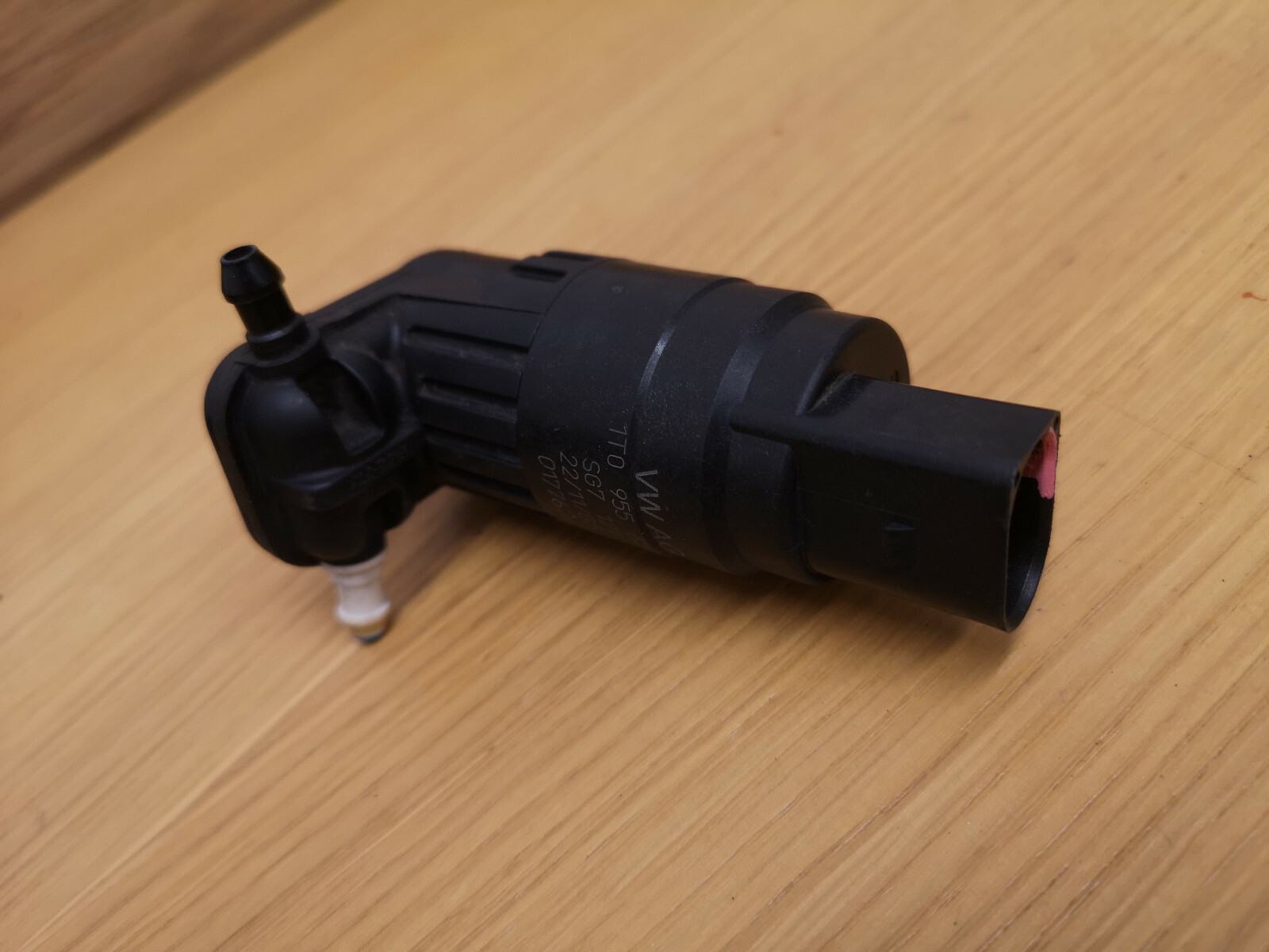 Genuine VW GOLF mk5/6/7 TOURAN POLO mk8 PASSAT B6 WASHER BOTTLE PUMP