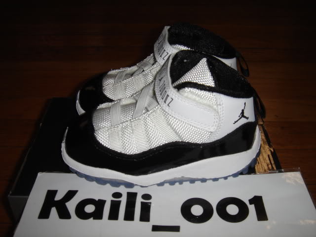 AIR JORDAN 11 RETRO 白黒 Jordan 11 Retro [Concord] — PURE