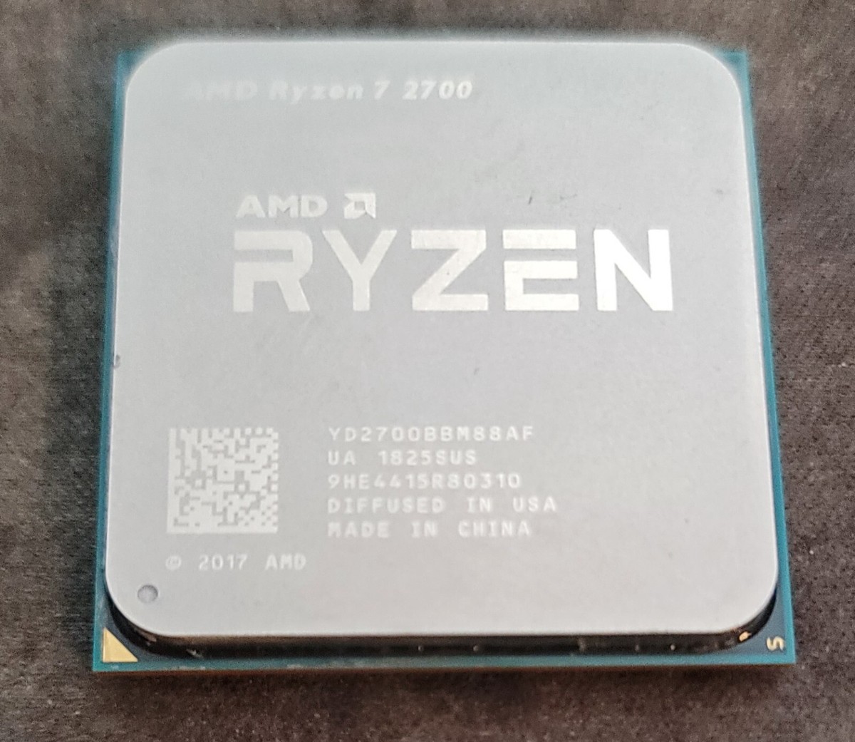 CPU AMD RYZEN 7 2700 Amazon.com: AMD RYZEN 7 2700 8-Core 3.2 GHz AM4 65W