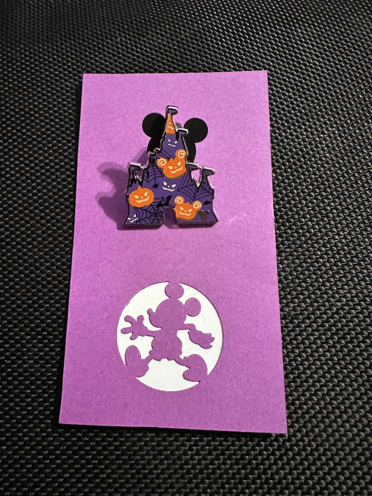2019 WDW (Exclusive) Hidden Mickey Castle Fill *Halloween* Pin