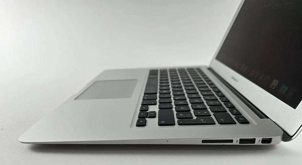 Apple MacBook Air 2017 A1466 13,3“ i5-5350U 1,8GHz 128GB 8GB Monterey #21 - Bild 3 von 4