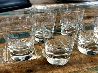 Set 6 Heavy Cut Crystal Whiskey Glasses Pretty Leaf Design Weighted Bottoms XLNT