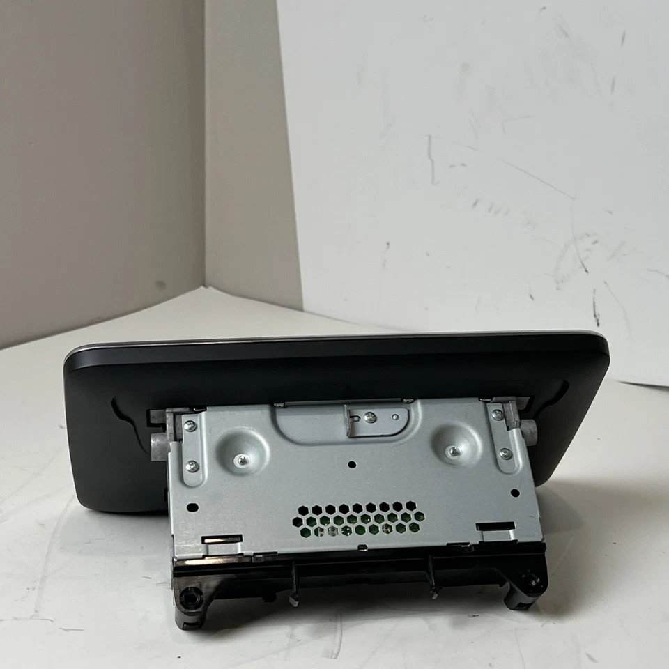 2015 MERCEDES-BENZ C300 AUDIO RADIO NAVIGATION DISPLAY SCREEN A2059002211 OEM - Image 4 of 4