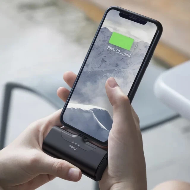 Cargador portátil para iPhone iWALK LinkPod4 4500 mAh - negro, DBL4500L Foto 3 de 4