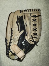 Louisville Slugger DYS1350 Dynasty Series 13.5" Baseball Softball Glove TPS LHT