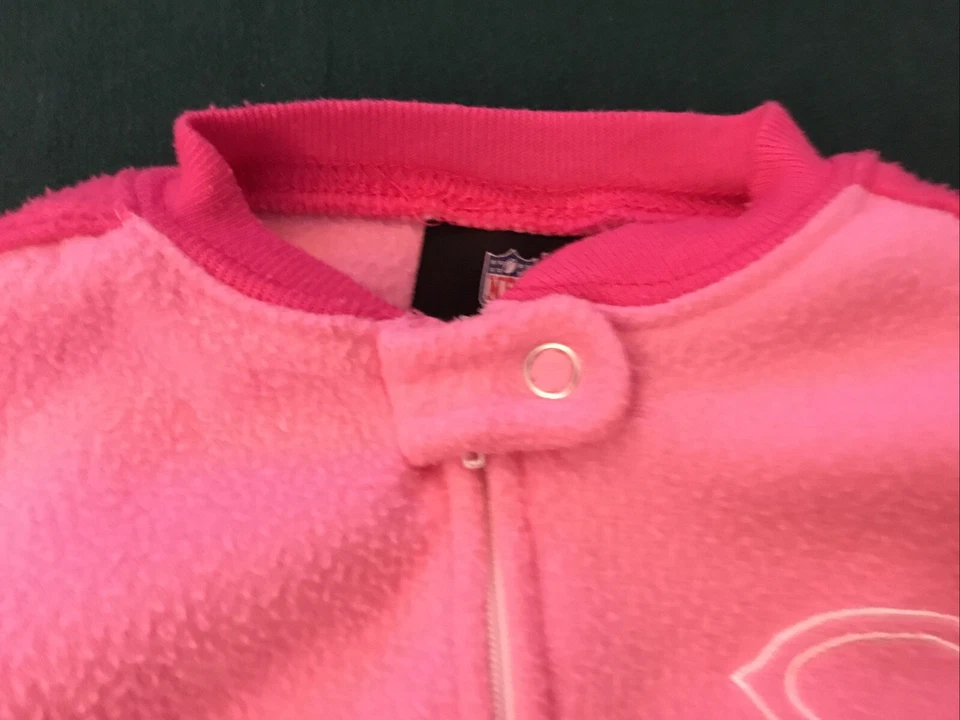 Vintage NFL Apparel Chicago Bears Girls Pink Sleeper Pajamas Infant 3/6 Mos. EUC - Image 3 of 4