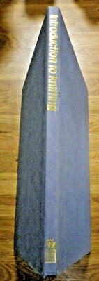 GOLDEN HANDS INTRODUCTION TO KNITTING edited Nicky Hayden HB 1975 Woollen crafts