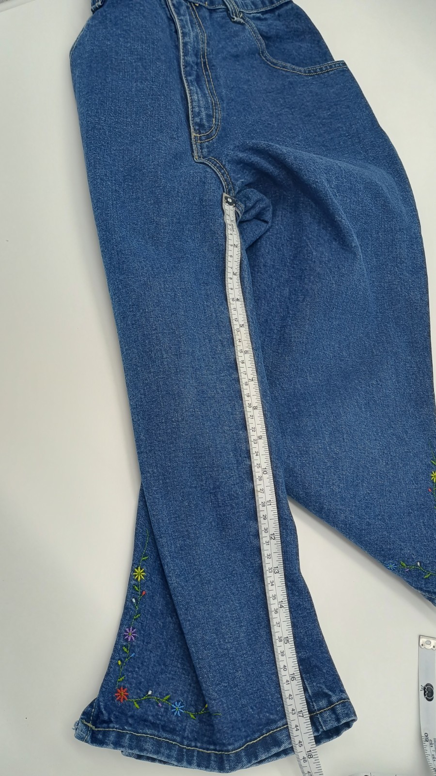 Second Generation Embroidered Capri Blue Denim Je… - image 18