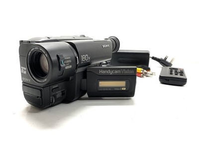 SONY CCD-TRV16E Video8 Tape Analogue Video Camera HANDYCAM Complete Working Set