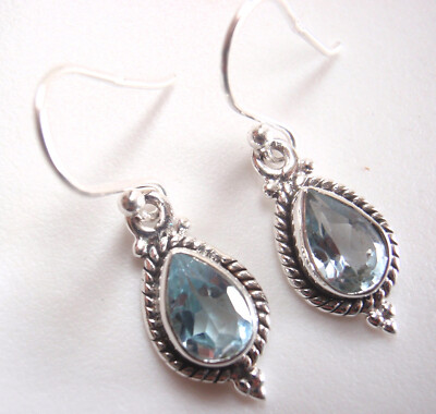 Kleine facettierte Blautopas Träne 925 Sterling Silber Ohrhänger Birnenform