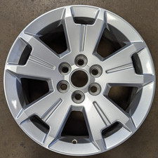 Chevrolet Colorado OEM Wheel 17” 2015 - 2019 Original Rim Factory 5672 Silver