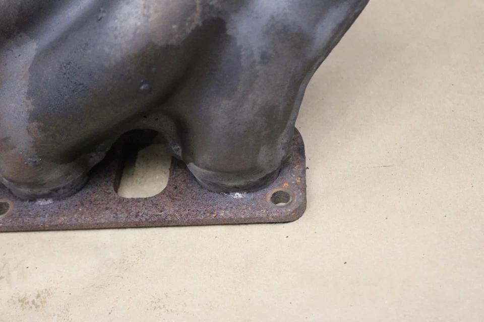 Colector de escape derecho Dodge Challenger Charger Chrysler 300 SRT8 05-14 Foto 3 de 4