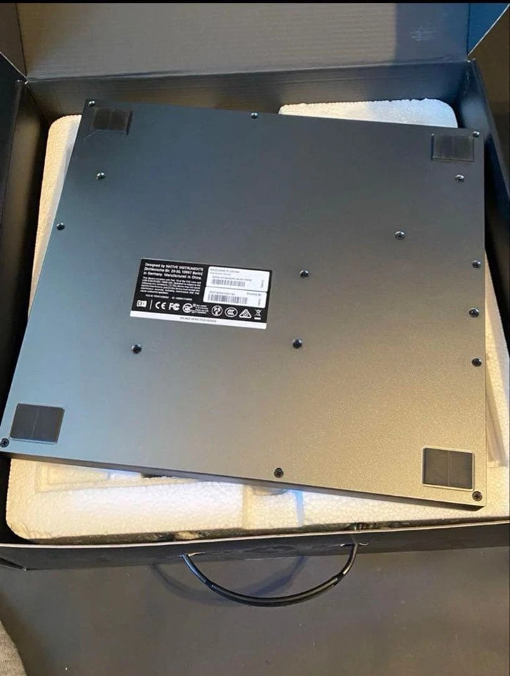 Native Instruments MASCHINE+ Plus Standalone Sampler Sequencer Excellent Cond. - Image 4 of 4