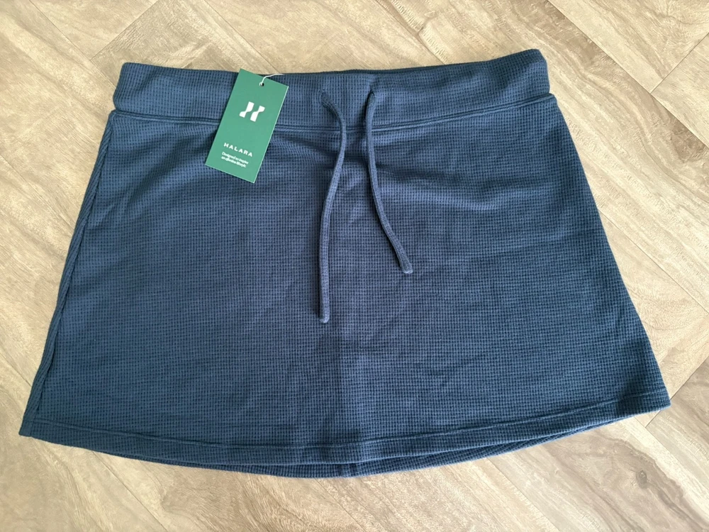 Halara Athletic Golf Tennis Skirt with Drawstring and Back Pocket in XL