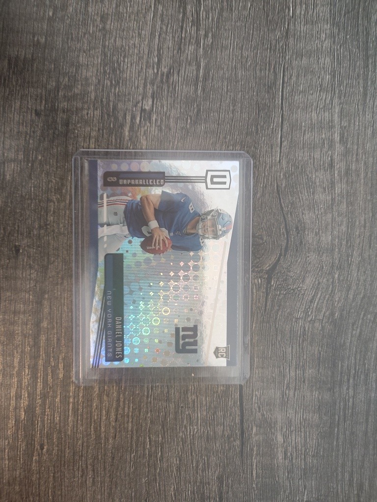 2019 Unparalleled DANIEL JONES RC ROOKIE #206 New York Giants Football (c8)
