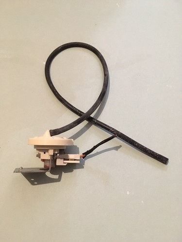 Beko WM5120W Waschmaschine Druckschalter + Schlauch 2819710600