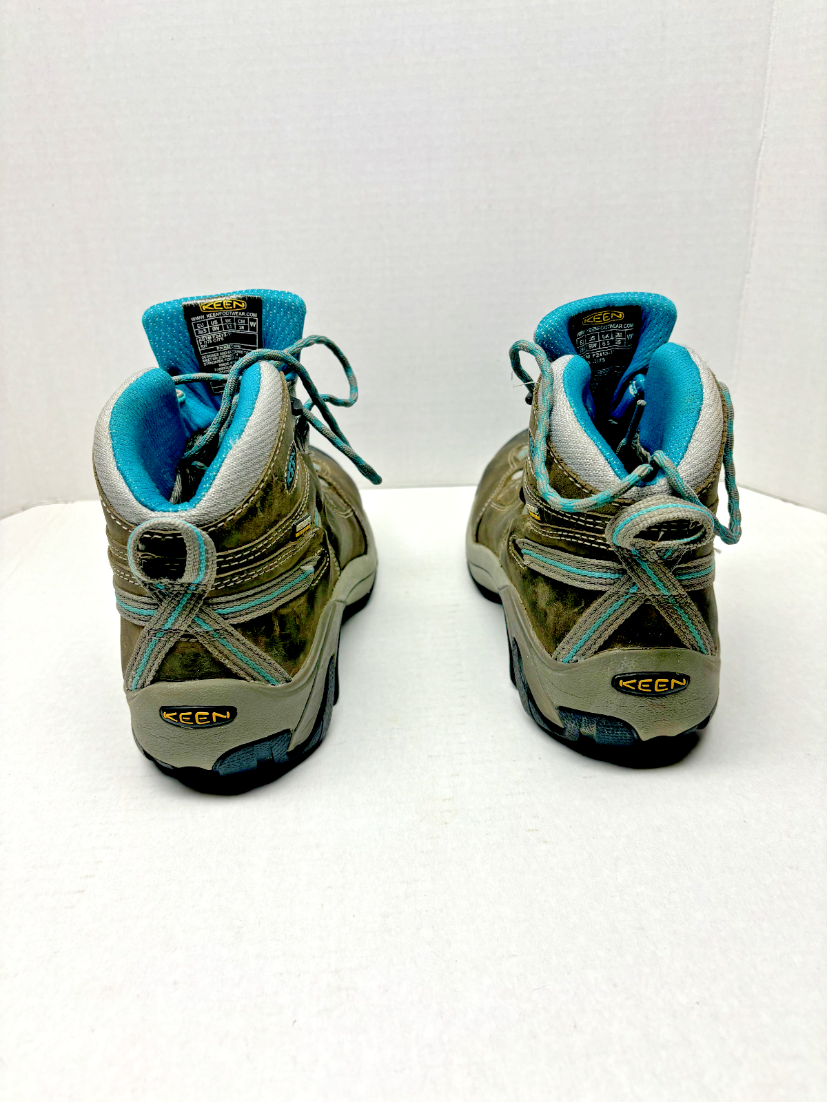 Stivali Keen donna taglia 9 punta in acciaio delicatamente indossati impermeabili