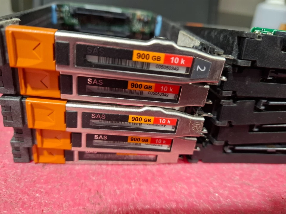 EMC Protech 100-564-937 02 / 303-106-002D 2.5" SAS/SATA Adapter Frame LOT OF 10 - Image 3 of 4