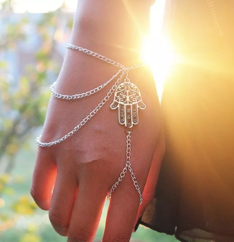 Silver hand hotsell chain price