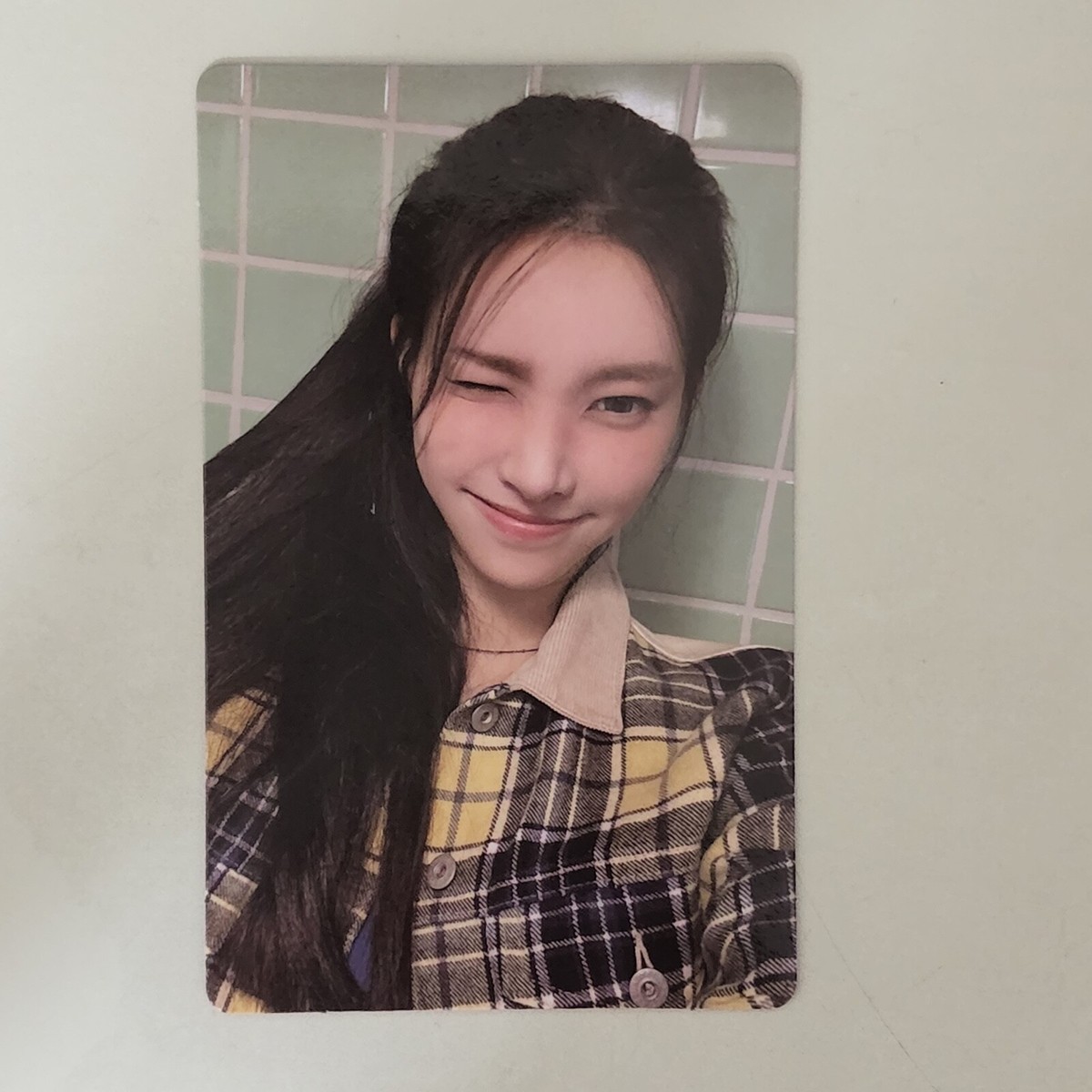 ILLIT - Super Real Me 1st Mini Album Weverse POB Selfie ver. Photo