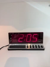 Vintage Spartus Electronic Digital Alarm Clock 526N Model Hi Tech 1150