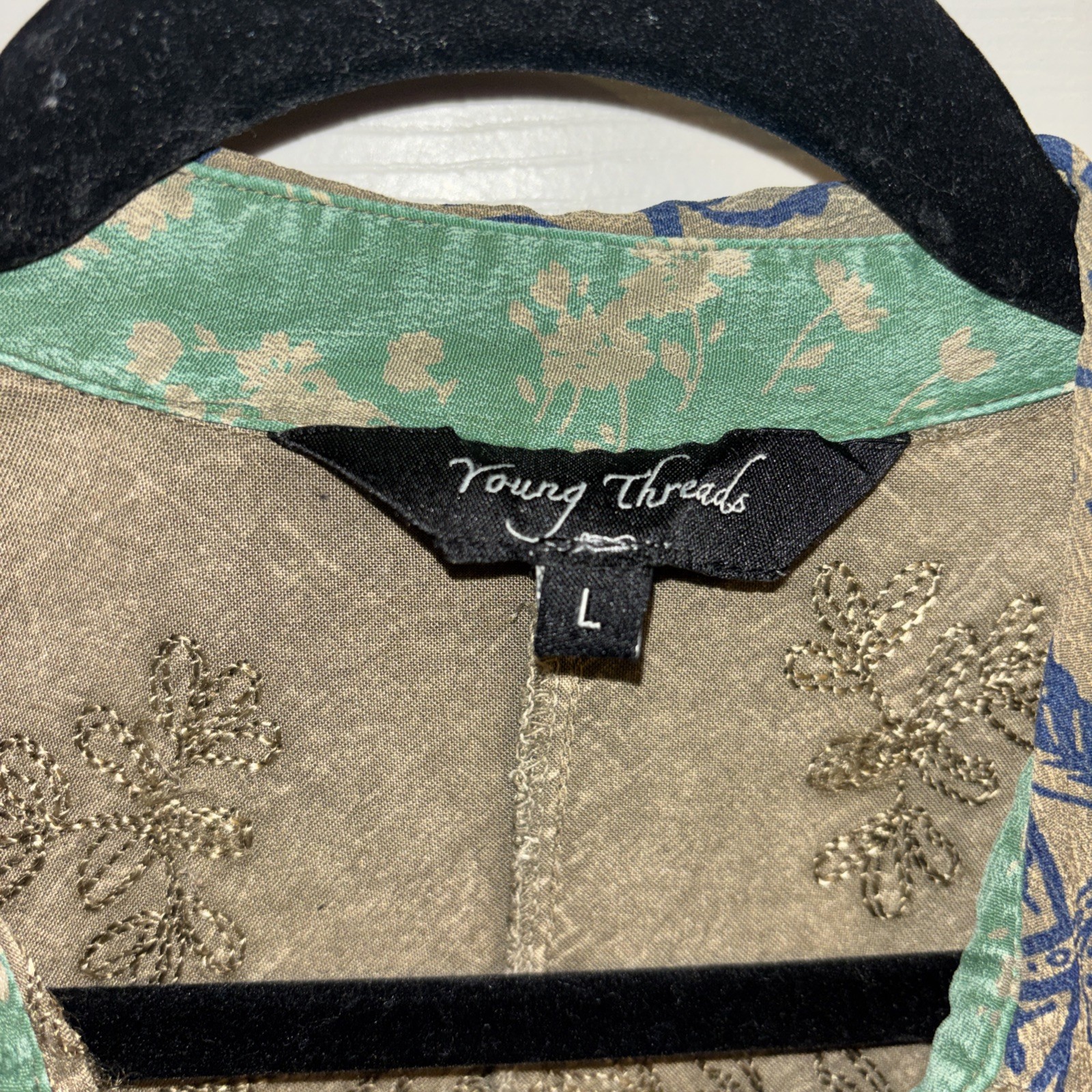 Young Threads L Olive Floral Patchwork Balloon Sl… - image 5