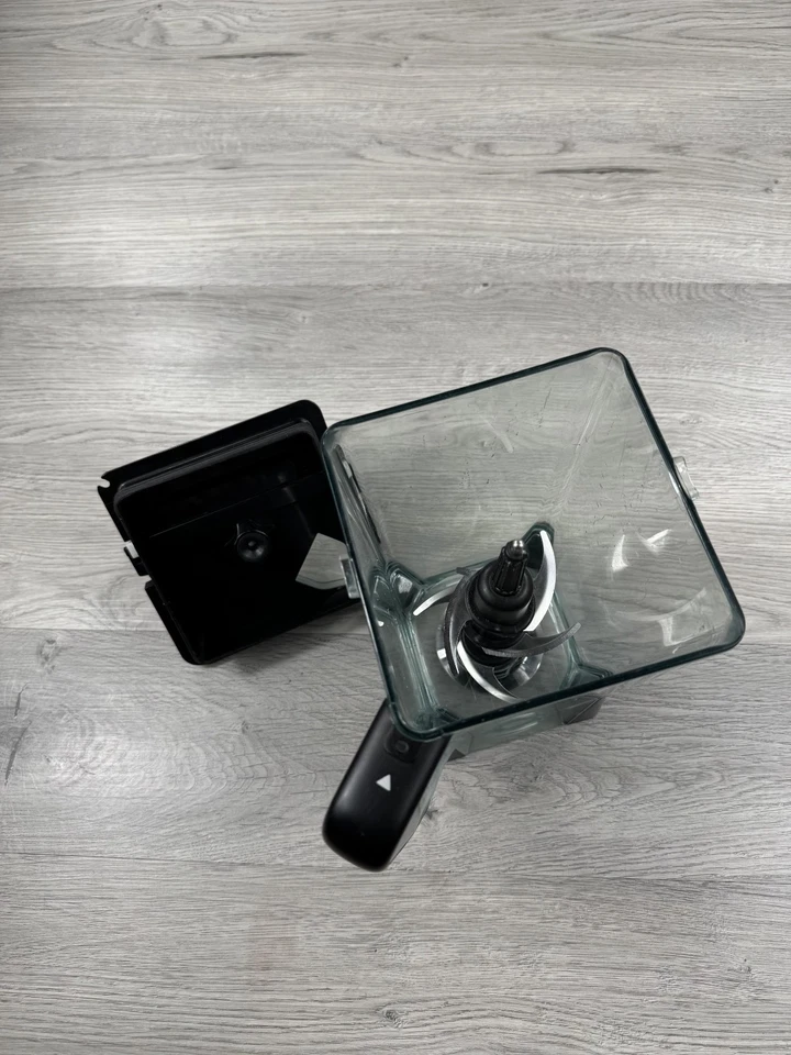 Jarra licuadora Ninja 72 oz 9 tazas 2,15 L hoja de tapa de plástico transparente Foto 3 de 4