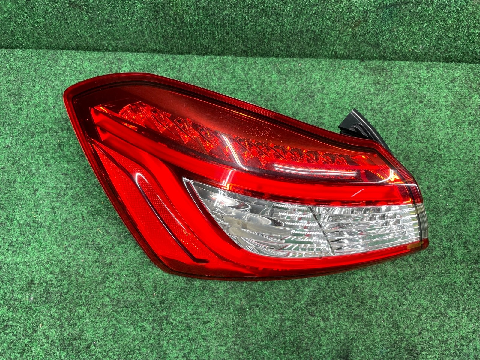 2014-2020 Maserati Ghibli M157 Rear Left Driver Side Outer Tail Light Lamp OEM