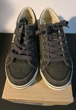 Taos Moc Star Size 8w In Graphite Distressed Sneakers Tennis Shoe NEW in Box