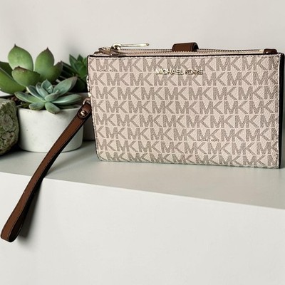 Michael Kors Women's Jet Set Wristlet OS Vanilla Acorn Logo Double Zip