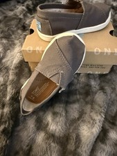 TOMS Tiny Classic Ash Canvas Slip On Shoes Size 6 Toddler New With Box