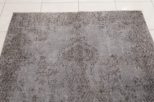Overdyed rug, Gray turkish rug, Vintage area rug, Wool rug, 5x8.3 ft - Picture 3 of 11