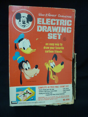 VINTAGE 1960's MICKEY MOUSE ELECTRIC DRAWING SET TRACING TABLE - 12 GUIDES WORKS