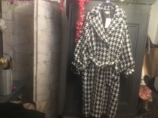 In The Style Size 8 Oversized Black White Large Dog Check Coat New With Tags