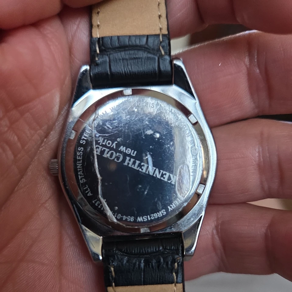 Reloj Kenneth Cole tono plata esfera fecha KC1137 Foto 2 de 3