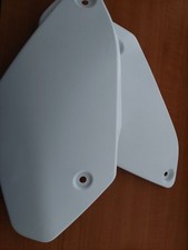 Indian Motorcycle Side Number Plates, White | 2883505  Neu aus Insolvenz