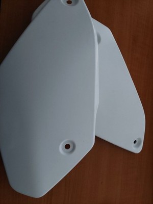 Indian Motorcycle Side Number Plates, White | 2883505  Neu aus Insolvenz