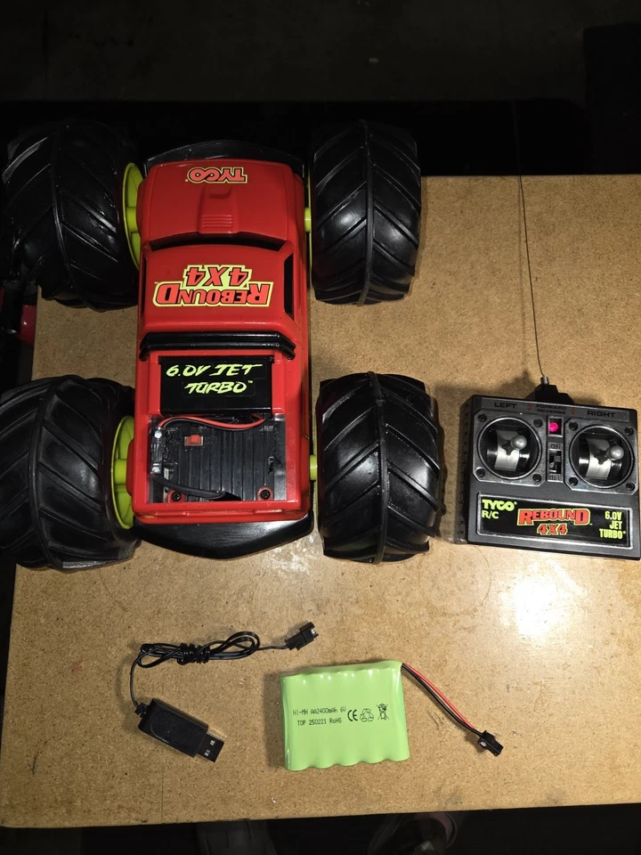 Tyco Rebound 4X4 - FULLY Restored + BATTERY UPGRADE!! Xmas Is a Comin'! Body A++ - Image 2 of 4