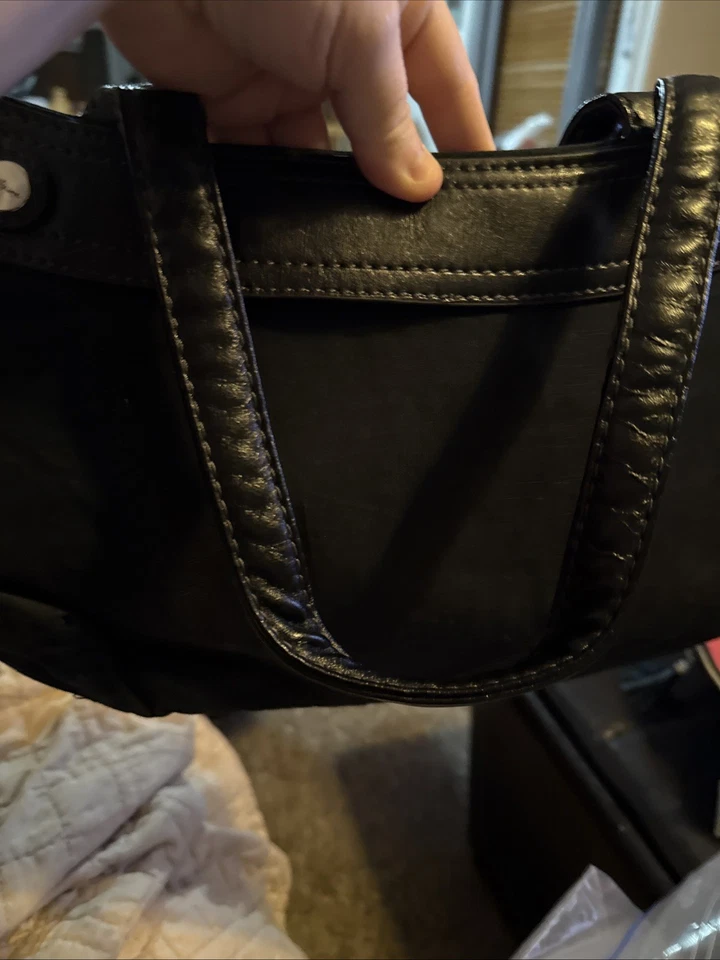 Bolso Cartera Hobo Thirty One 31 Base Negra con 5 Faldas Foto 2 de 2