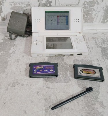 Nintendo DS Lite Bundle 2 Games Charger Stylus Mega Man White Scooby Doo