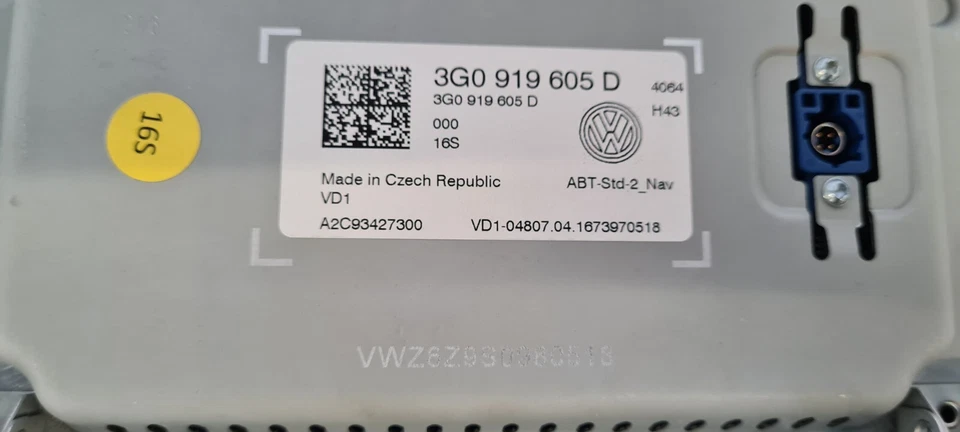 Original VW Passat B8 3G Display Bedieneinheit Touch-Screen 6,5 Zoll 3G0919605D - Bild 2 von 4