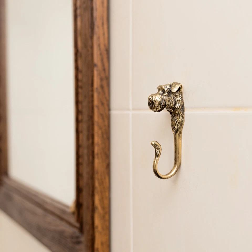 Schnauzer miniatura, gancho de pared de latón. Para ropa, toallas, sombreros, mochilas Foto 4 de 4