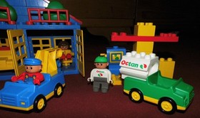 Lego Duplo Town Car Workshop with Gas Station Tow Truck 2657 Tanker Truck 3091